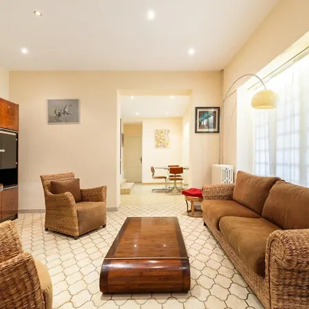 Cap D'antibes- Seafront - Swimming Pool -ac بيت للعطل
