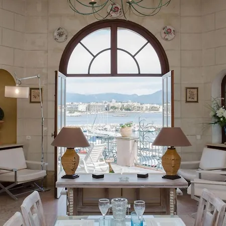 Cap D'antibes- Seafront - Swimming Pool -ac بيت للعطل *