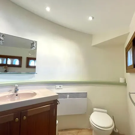 Vakantiehuis Cap D'antibes- Seafront - Swimming Pool -ac Antibes